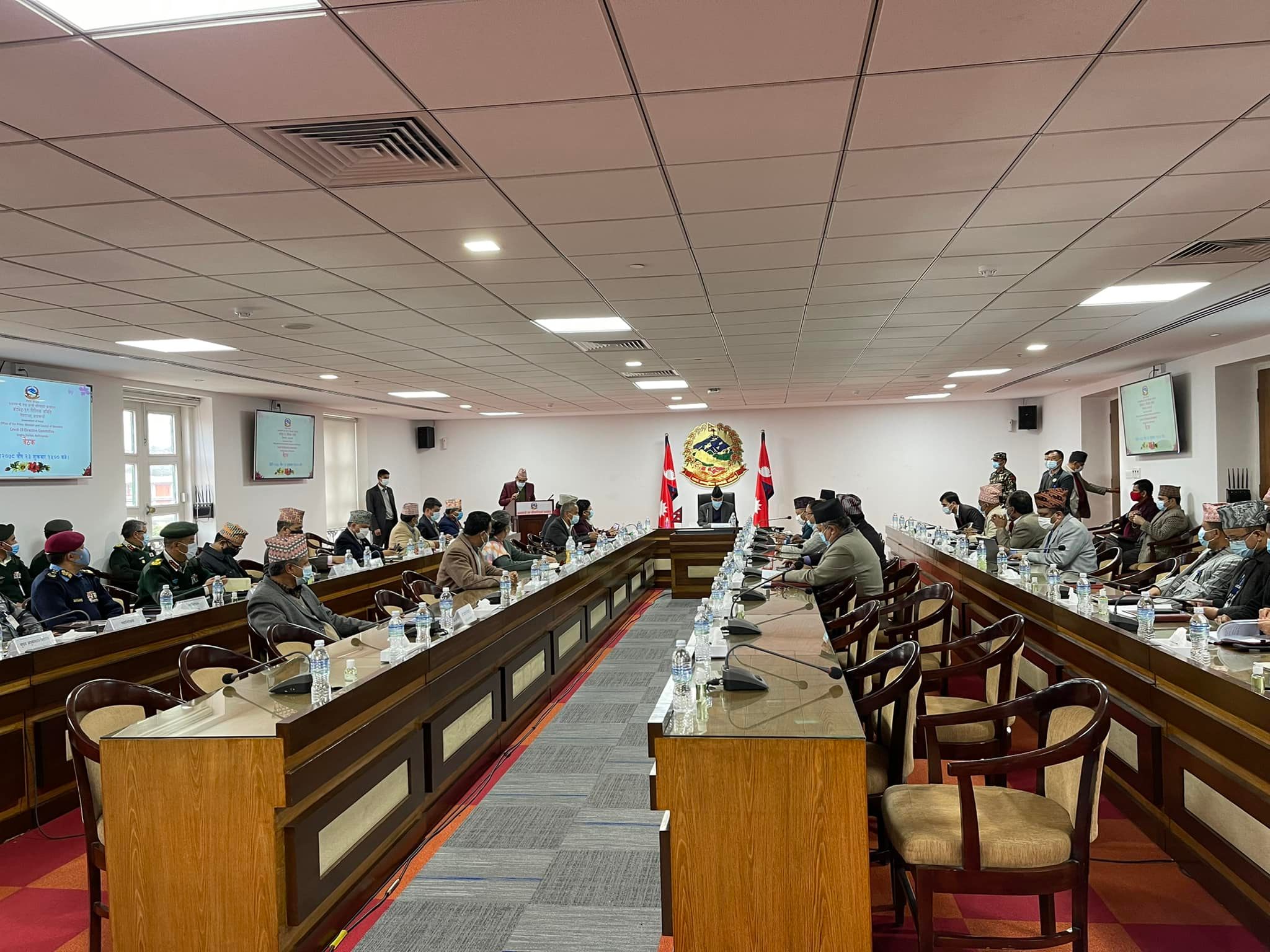 प्रधानमन्त्री देउवाको निर्देशन- कोरोनाका बिरामीको उपचारमा ध्यान दिनु, खोप ल्याउने व्यवस्था मिलाउनू